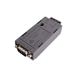 Adaptador EIA-485 / RS-232: Convierte el RS-232 en un conector EIA-485.