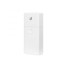 NanoSwitch no administrable de 4 puertos Gigabit para exterior PoE In y PoE Out